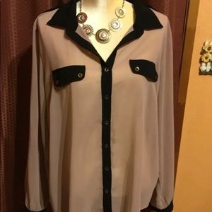 Women Plus  Casual Blouse Size 1X